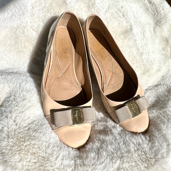 Salvatore Ferragamo 9 1/2 patent leather ballet sandals slippers pre-loved $800 - Picture 10 of 11